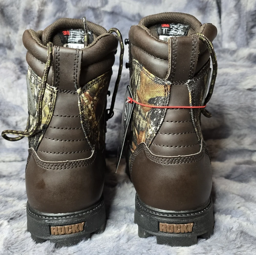 NWB Rocky BearClaw‎ Big Kids' Waterproof 1000G Insulated Outdoor Boot Size 4